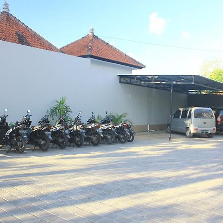 Wira Homestay & Spa Uluwatu Екстериор снимка